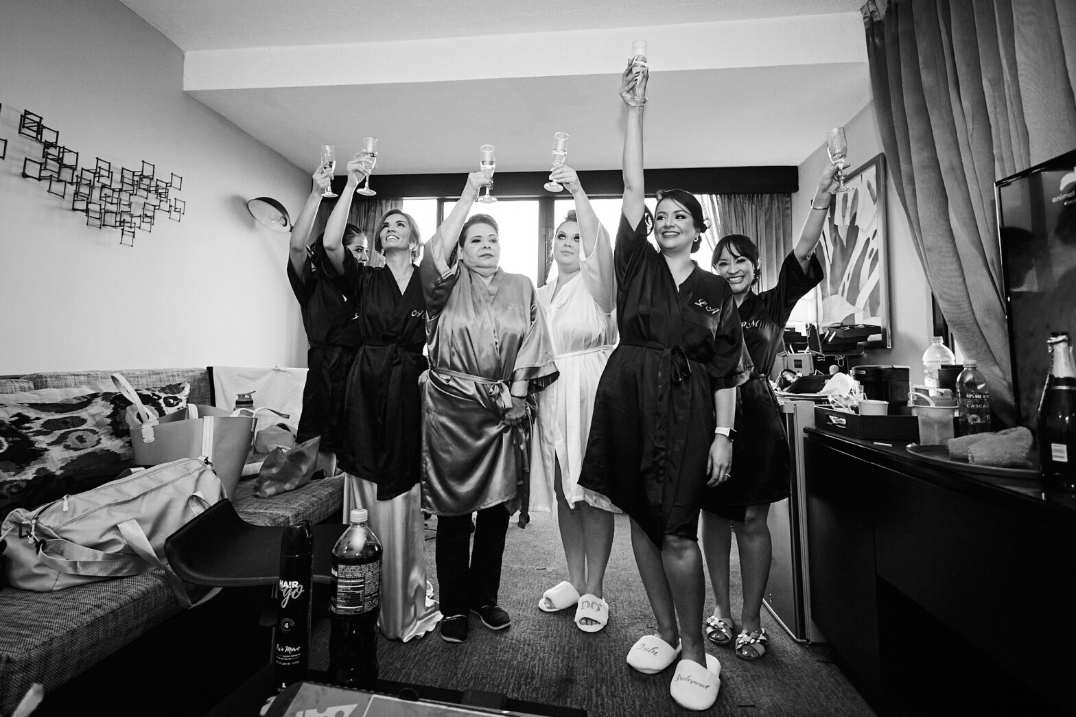 Preparativos de la novia y damas